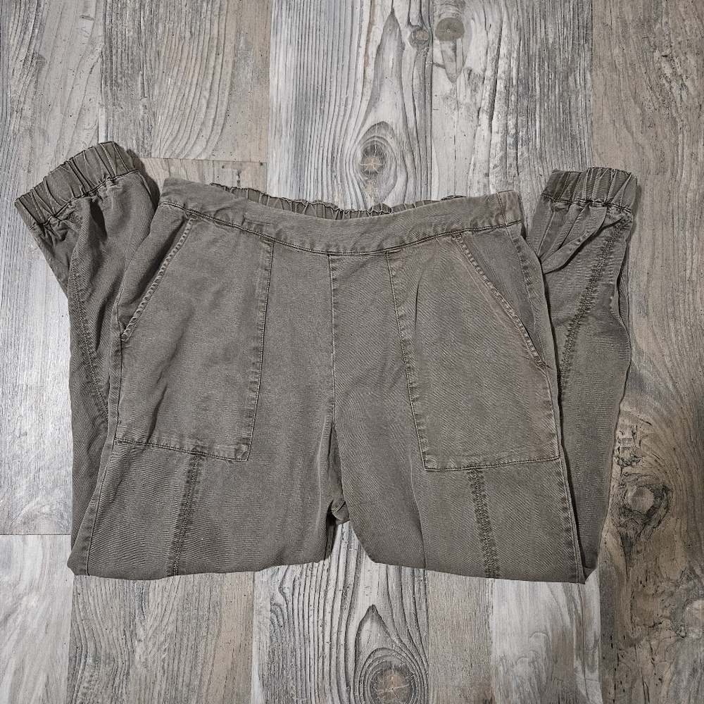 1 State pull on joggers 100% tencel size medium